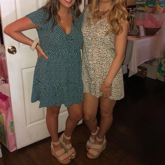 Shein Green Floral Mini Dress with Buttons - Picture 9 of 9